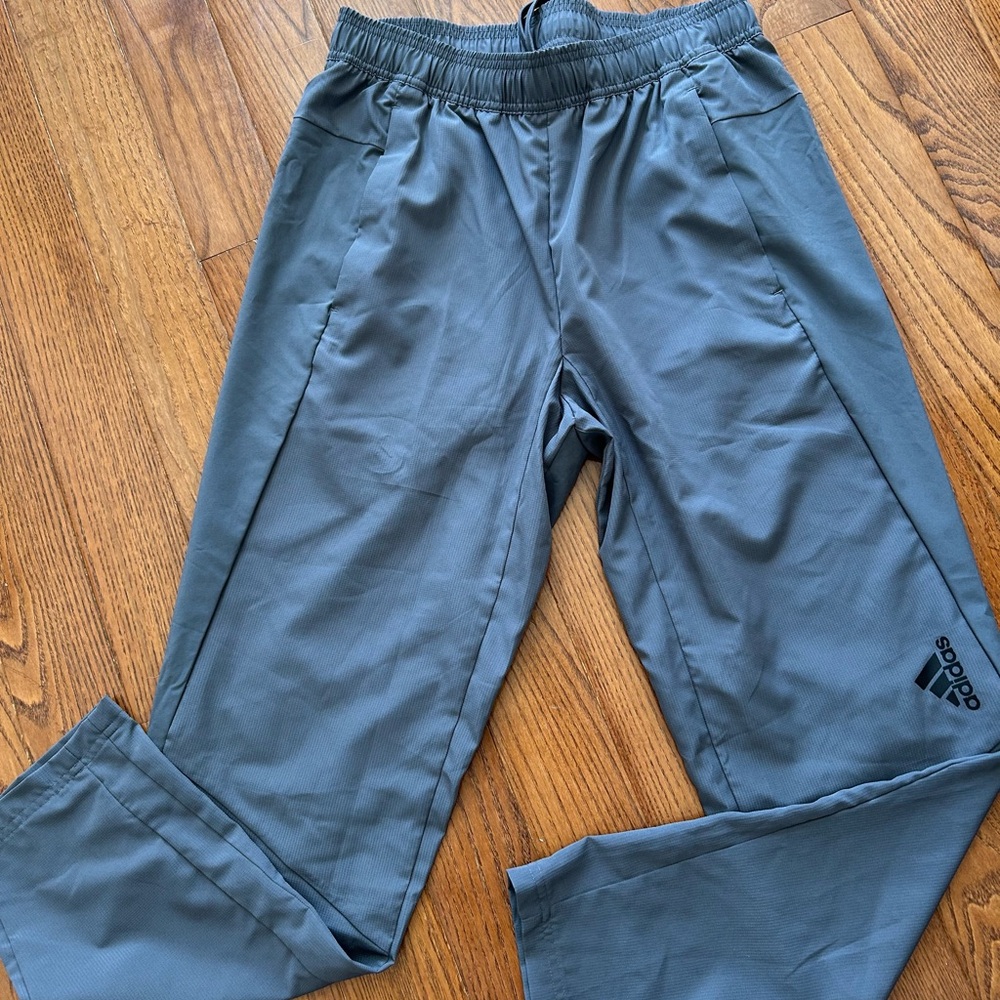 Adidas NWT men’s M athletic pants